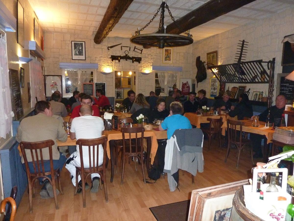 Auberge La Pignata Монтелимар Экстерьер фото
